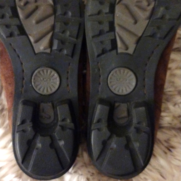 UGG Sheepskin Clogs Slides Slippers - Picture 4 of 13